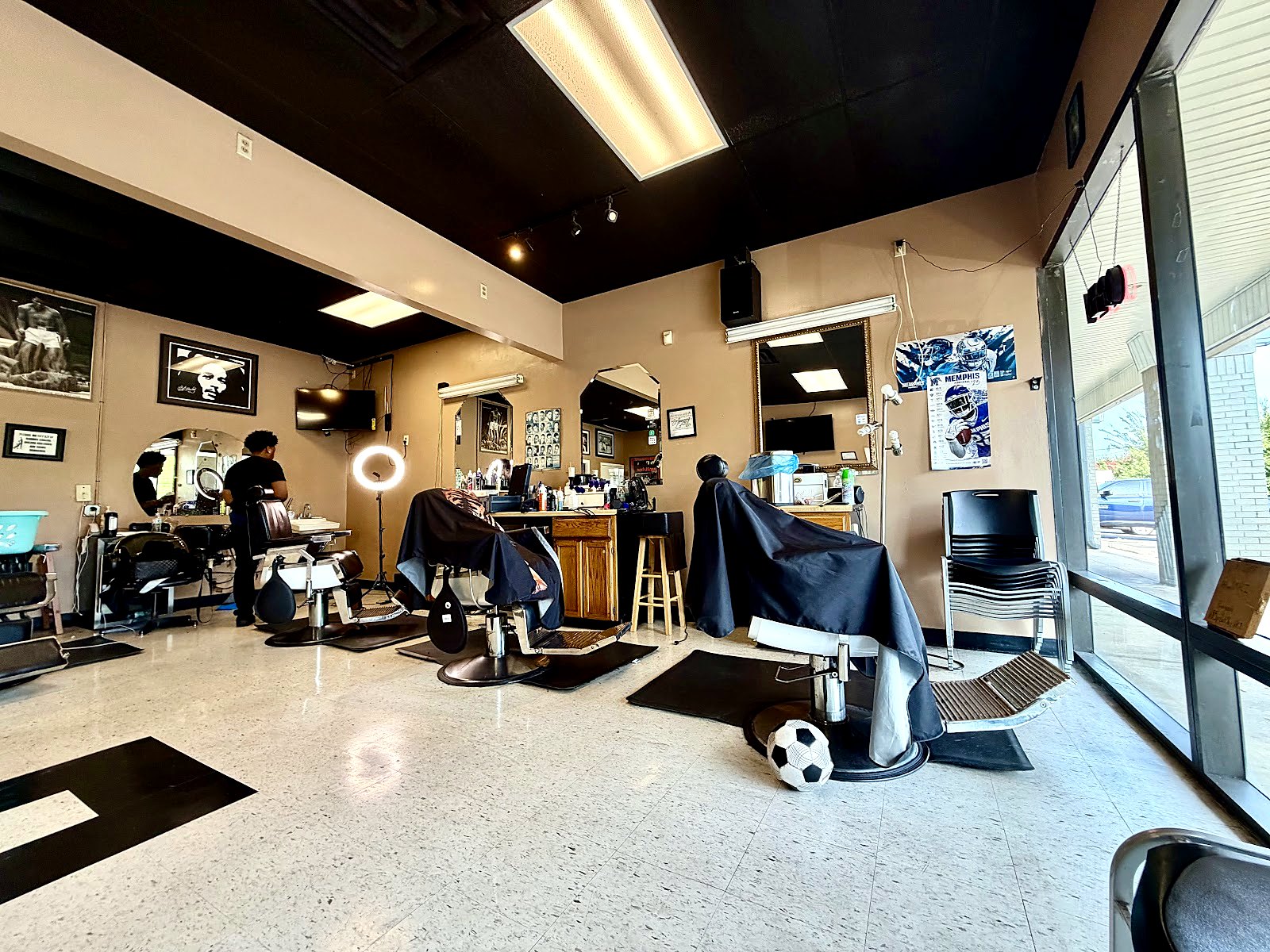 Inside Headnappers Barber Shop